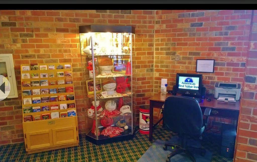 ホテル ベイモント バイ ウィンダム ノーマル ブルーミントン エクステリア 写真